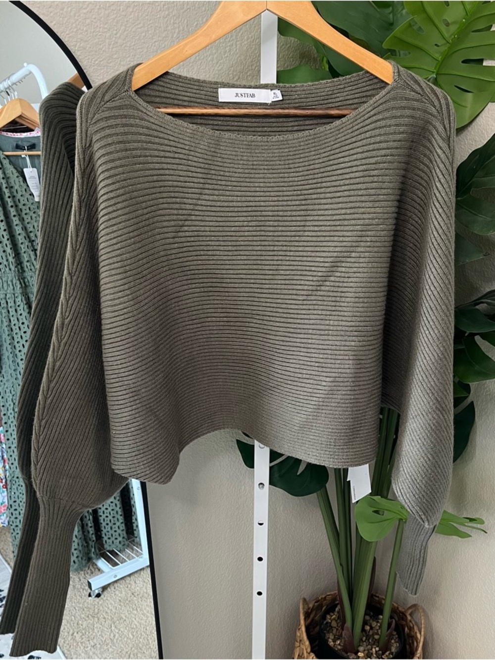 🤍 Olive Slouchy Dolman Ribbed Knit Crop Sweater Sz XL NWT | JustFab | Cozy Chic